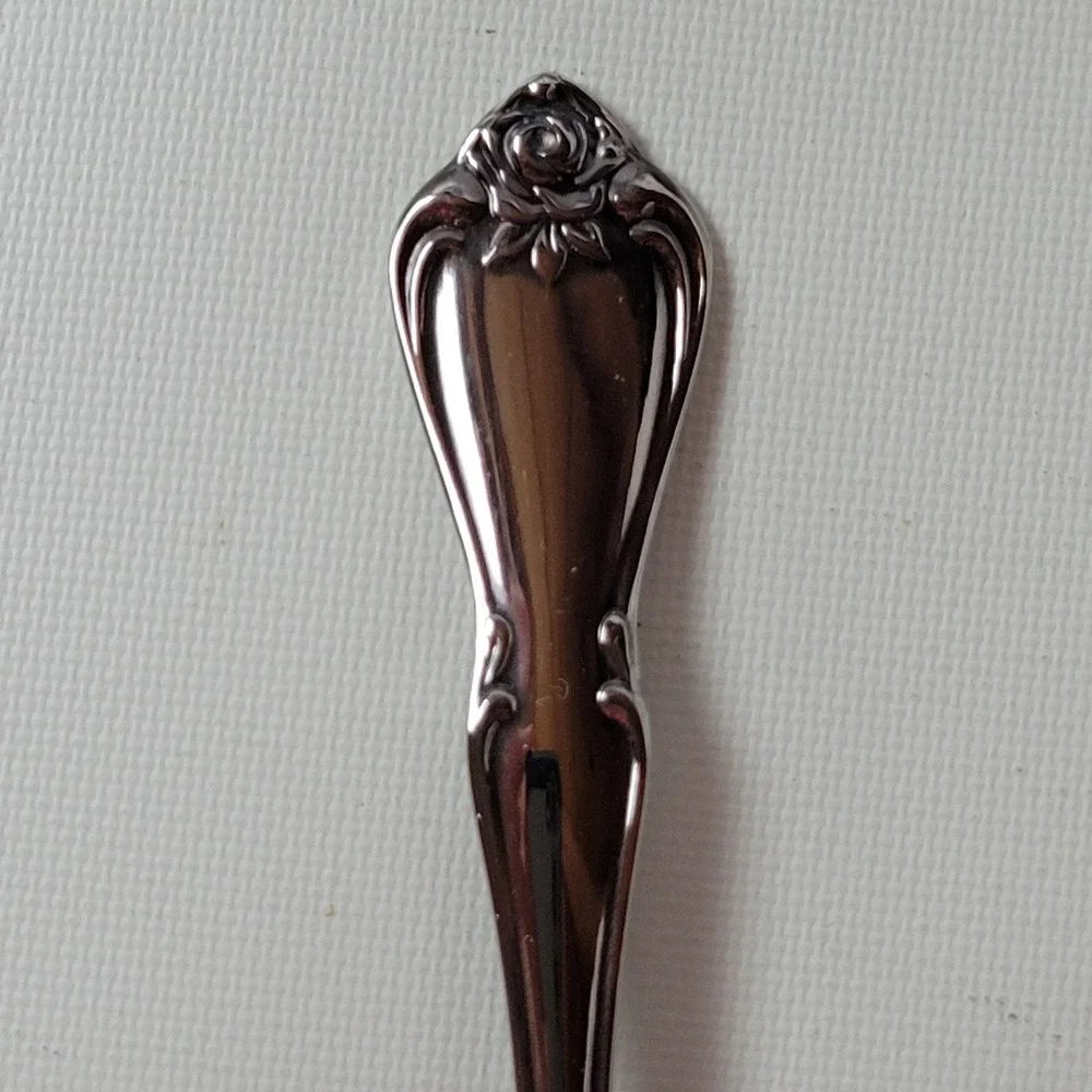 Oneida true rose